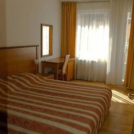 Hotel Dunav House 3*